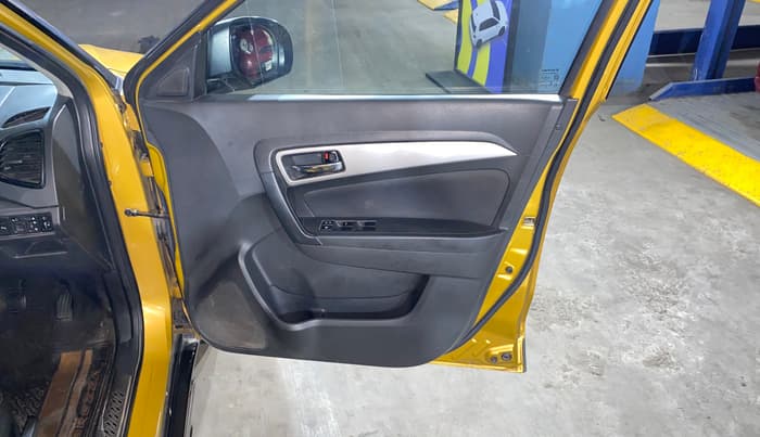 2017 Maruti Vitara Brezza ZDI PLUS, Diesel, Manual, 66,248 km, Driver Side Door Panels Control