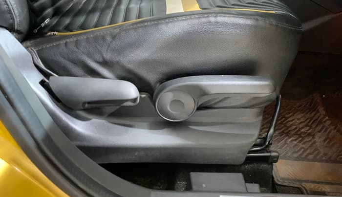 2017 Maruti Vitara Brezza ZDI PLUS, Diesel, Manual, 66,248 km, Driver Side Adjustment Panel