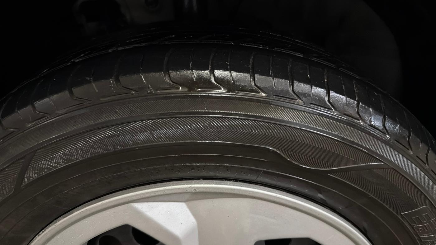 2021 Hyundai VENUE SX 1.0 TURBO, Petrol, Manual, 50,263 km, Left Front Tyre Tread