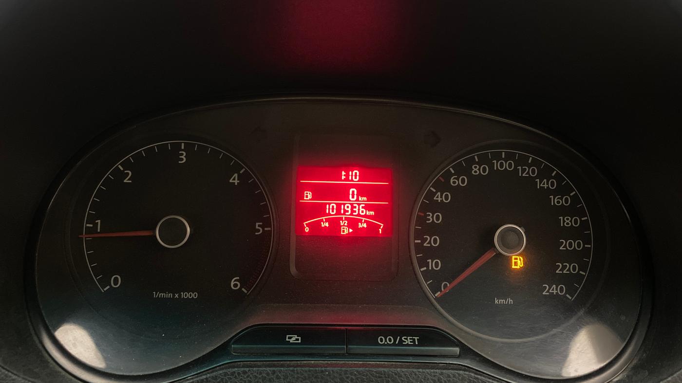 2013 Volkswagen Polo HIGHLINE DIESEL, Diesel, Manual, 1,01,893 km, Odometer Image