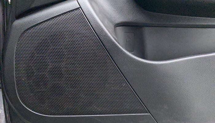 2017 Maruti Swift VXI D, Petrol, Manual, 58,704 km, Speakers