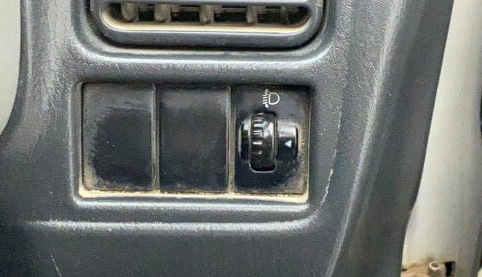2010 Maruti Alto LXI, Petrol, Manual, 63,152 km, Dashboard - Headlight height adjustment not working