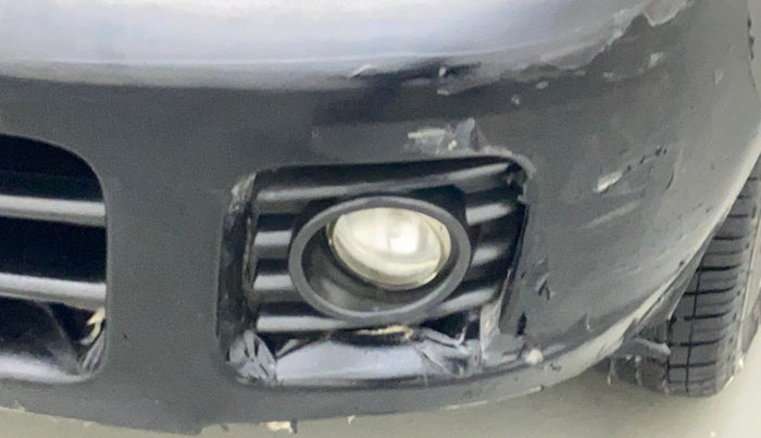 2010 Maruti Alto LXI, Petrol, Manual, 63,152 km, Left fog light - Not fixed properly