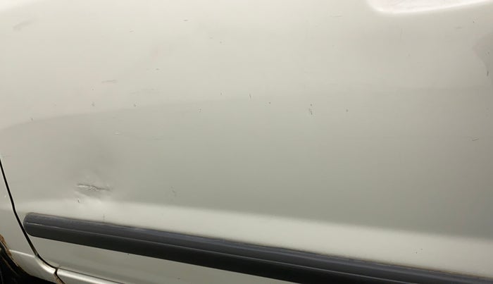 2010 Maruti Alto LXI, Petrol, Manual, 63,152 km, Front passenger door - Slightly dented