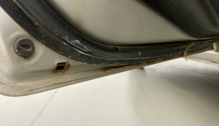 2010 Maruti Alto LXI, Petrol, Manual, 63,152 km, Rear left door - Slight discoloration