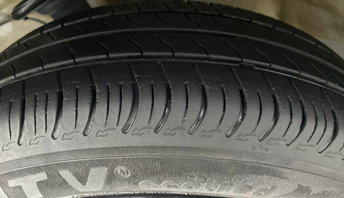 2021 Maruti S PRESSO VXI PLUS, Petrol, Manual, 15,484 km, Left Front Tyre Tread