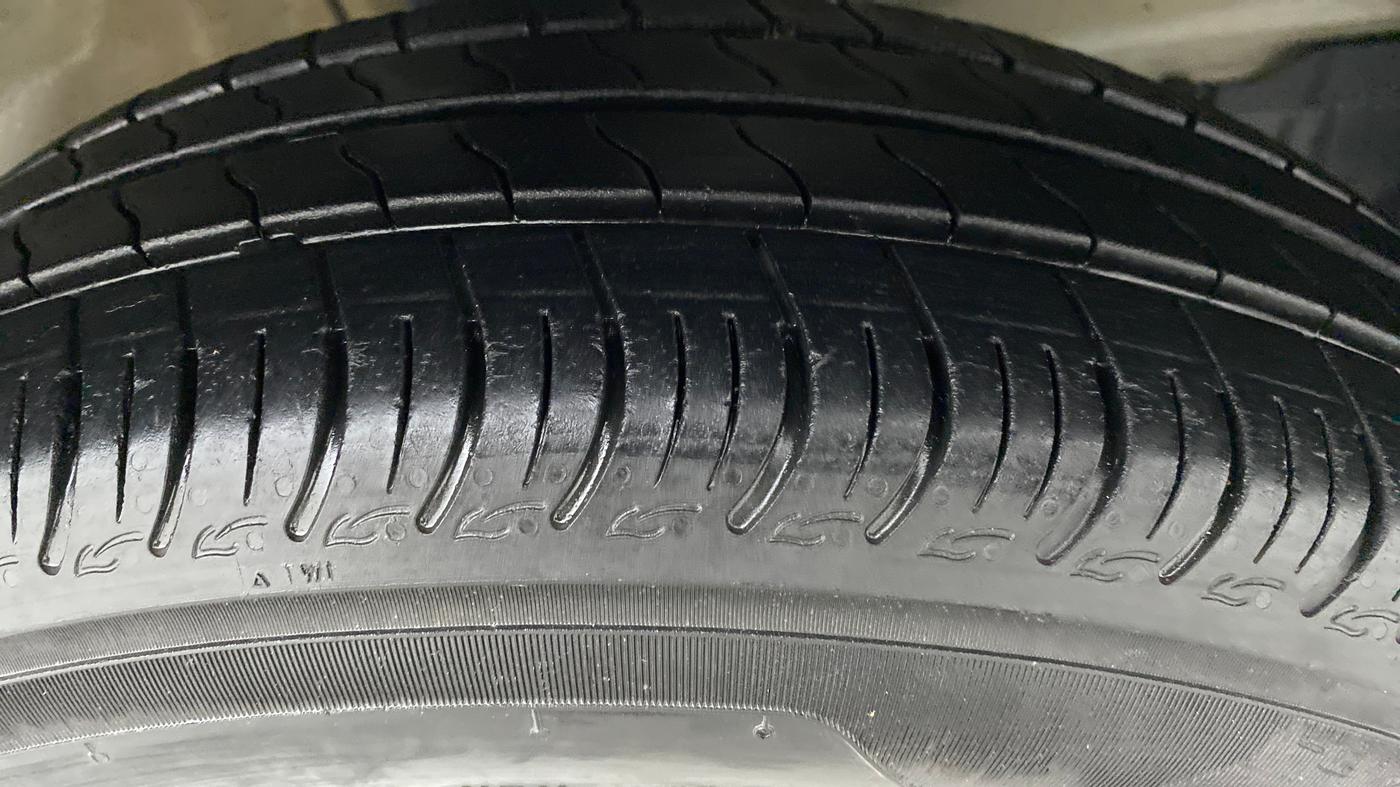 2021 Maruti S PRESSO VXI PLUS, Petrol, Manual, 15,484 km, Right Front Tyre Tread