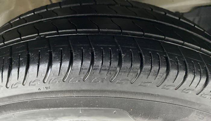 2021 Maruti S PRESSO VXI PLUS, Petrol, Manual, 15,484 km, Right Front Tyre Tread
