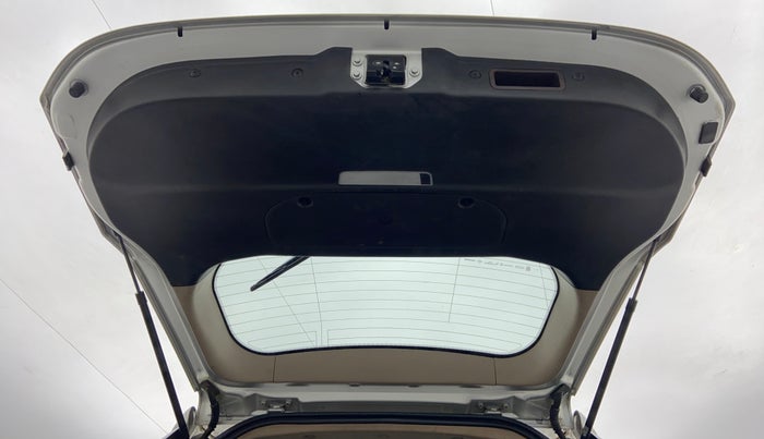 2015 Mahindra XUV500 W8 FWD, Diesel, Manual, 93,626 km, Boot Door Open