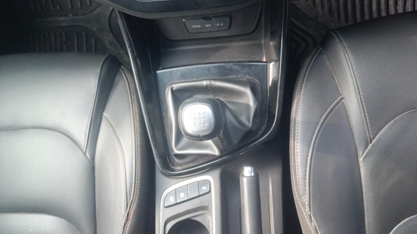 2020 MG HECTOR SHARP HYBRID 1.5 PETROL, Petrol, Manual, 1,26,613 km, Gear Lever