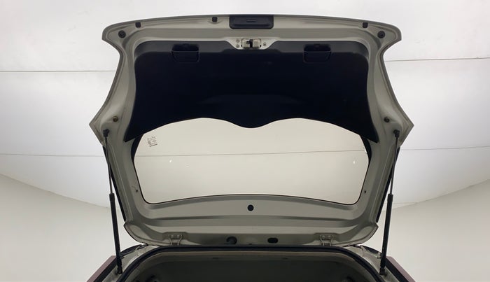 2019 Maruti Swift VXI, Petrol, Manual, 30,281 km, Boot Door Open