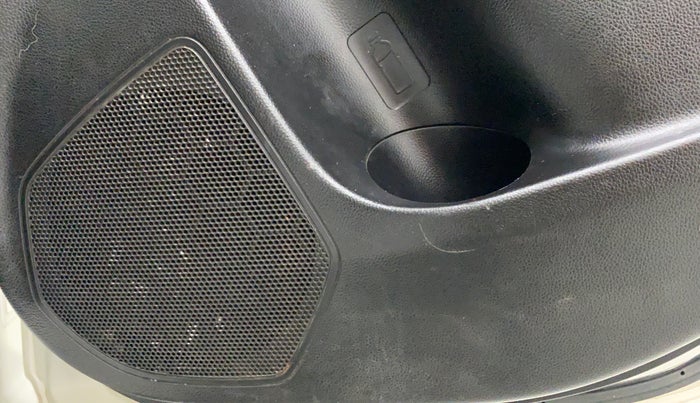 2019 Maruti Swift VXI, Petrol, Manual, 30,281 km, Infotainment system - Rear speakers missing / not working