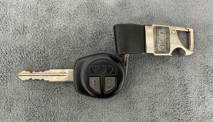 2019 Maruti Swift VXI, Petrol, Manual, 30,281 km, Key Close Up