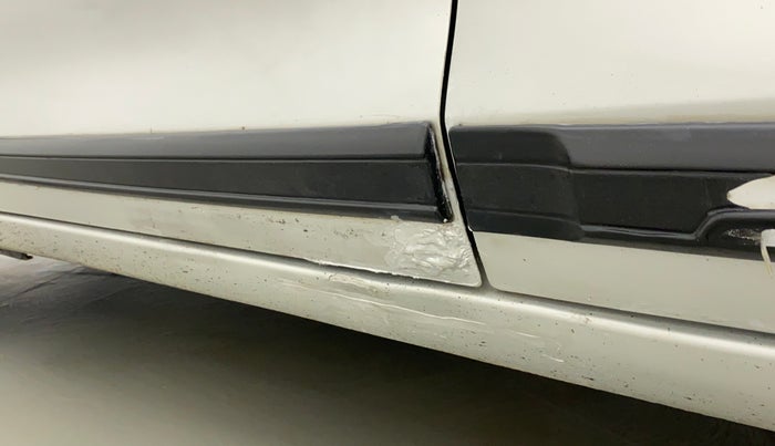 2019 Maruti Swift VXI, Petrol, Manual, 30,281 km, Left running board - Slightly dented