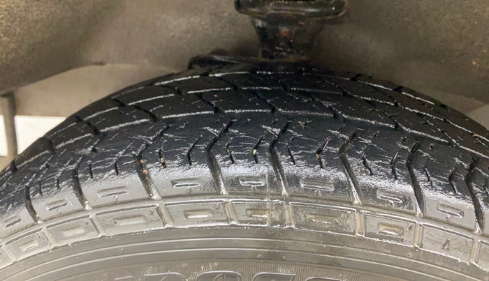 2016 Maruti Eeco 5 STR WITH A/C+HTR, Petrol, Manual, 15,816 km, Left Front Tyre Tread