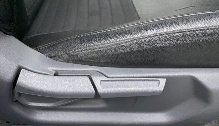 2021 Hyundai AURA S 1.2 CNG, CNG, Manual, 37,155 km, Driver Side Adjustment Panel
