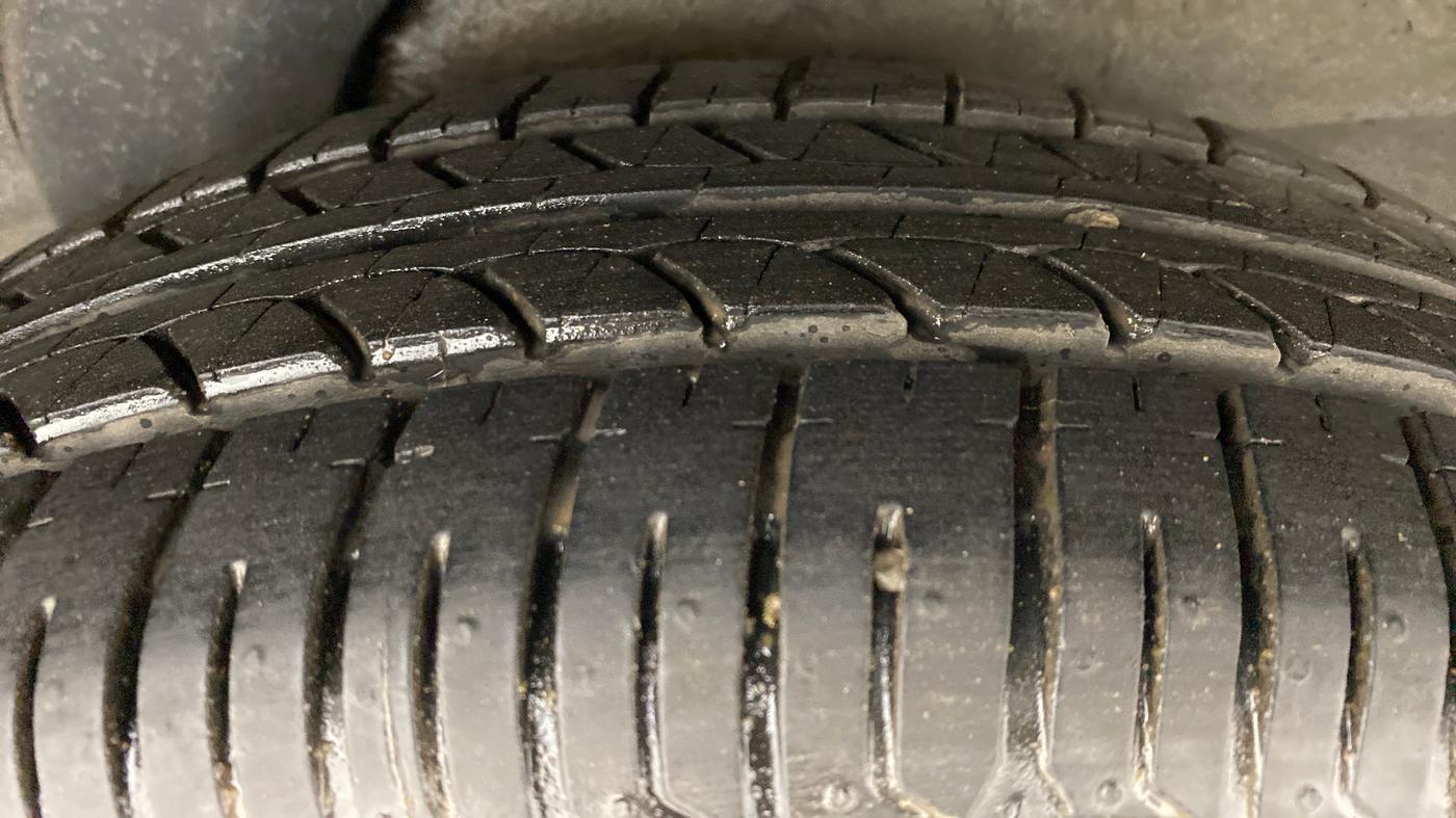 2010 Hyundai i20 MAGNA O 1.2, Petrol, Manual, 74,961 km, Left Rear Tyre Tread