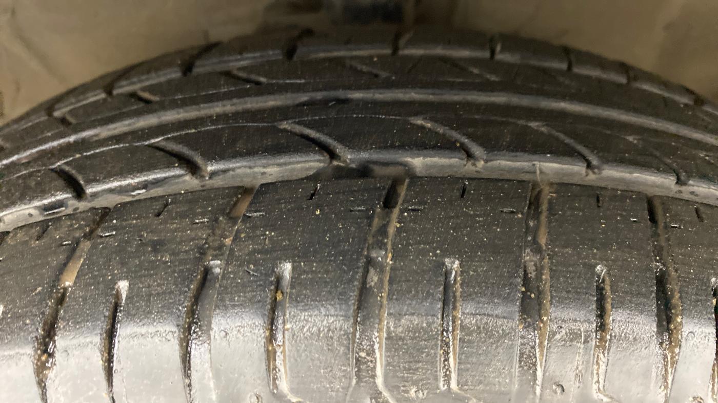 2010 Hyundai i20 MAGNA O 1.2, Petrol, Manual, 74,961 km, Left Front Tyre Tread