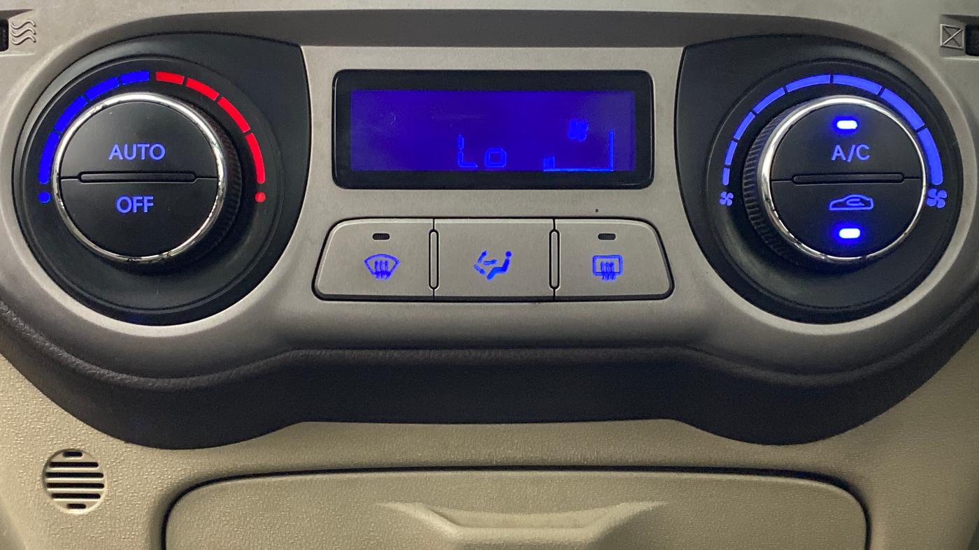 2010 Hyundai i20 MAGNA O 1.2, Petrol, Manual, 74,961 km, Automatic Climate Control