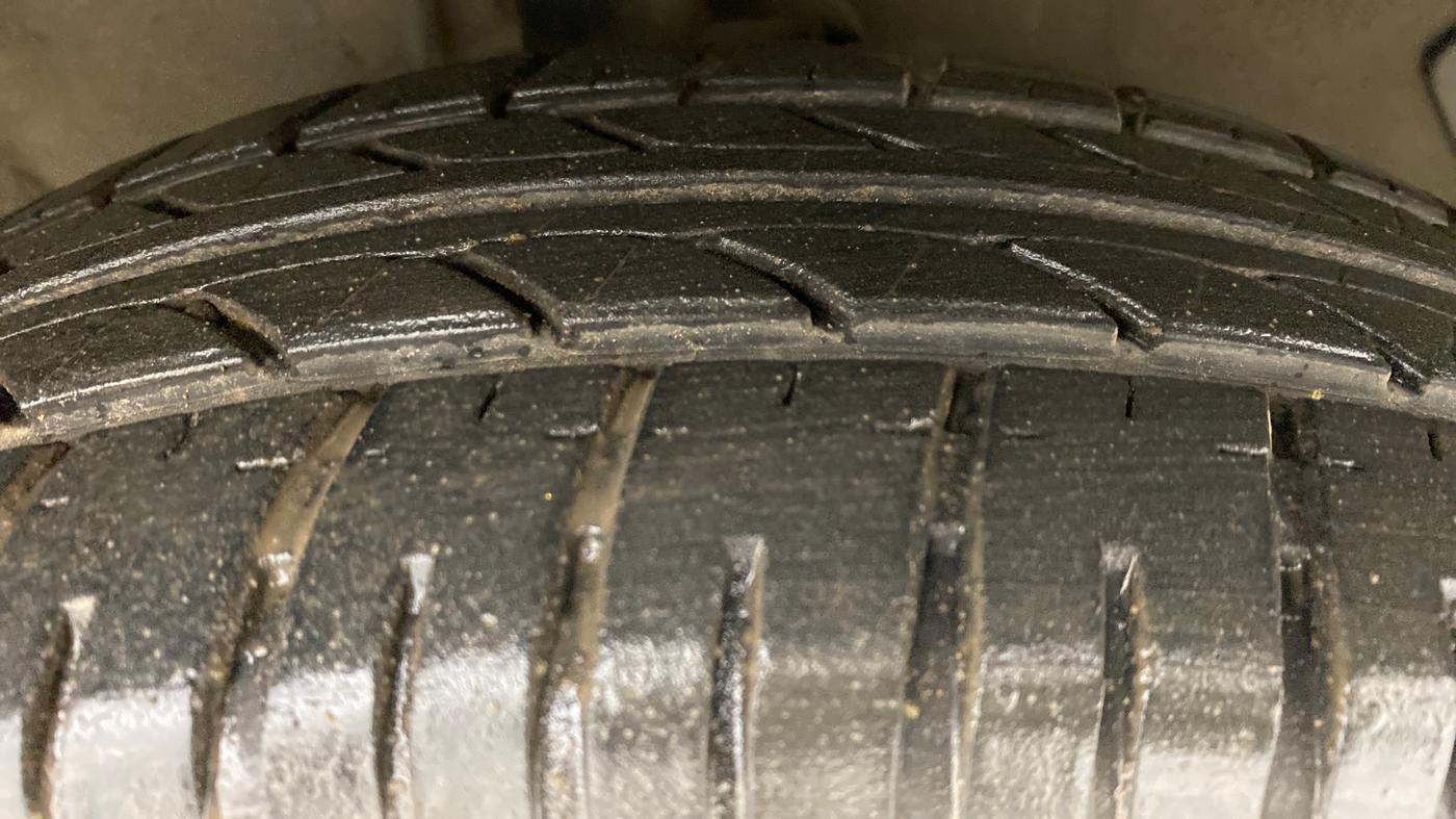 2010 Hyundai i20 MAGNA O 1.2, Petrol, Manual, 74,961 km, Right Front Tyre Tread