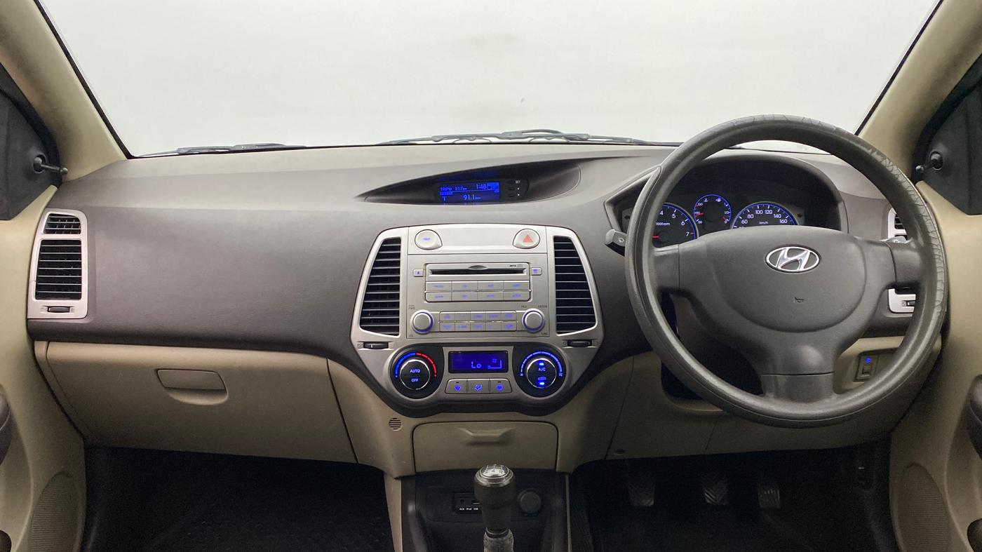 2010 Hyundai i20 MAGNA O 1.2, Petrol, Manual, 74,961 km, Dashboard