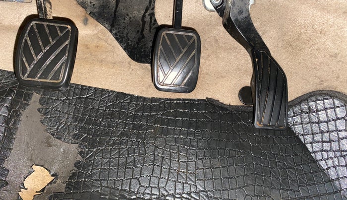 2015 Maruti Swift Dzire VXI, Petrol, Manual, 78,965 km, Pedals