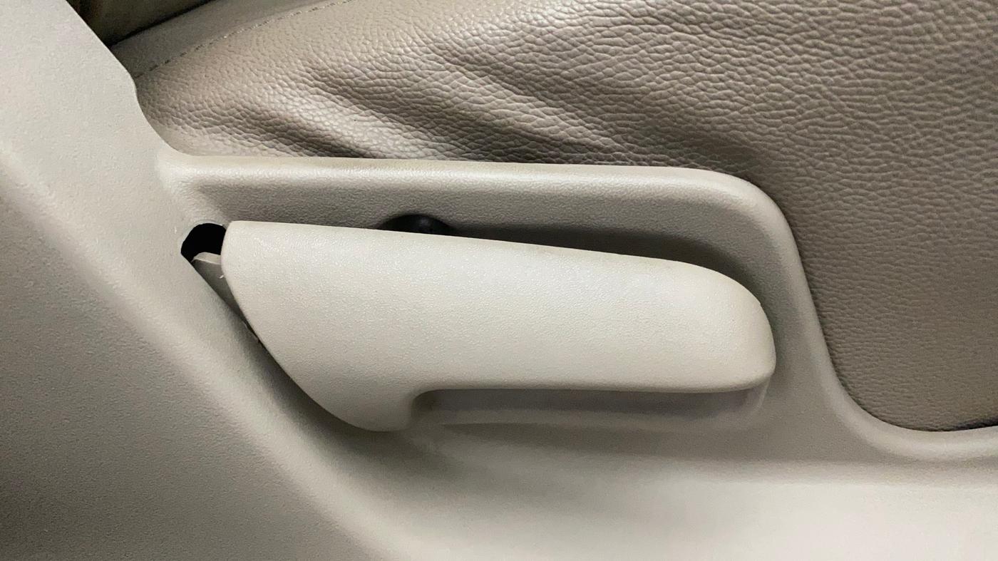 2015 Maruti Swift Dzire VXI, Petrol, Manual, 78,965 km, Driver Side Adjustment Panel