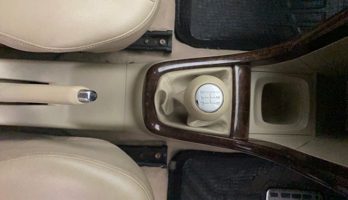 2015 Maruti Swift Dzire VXI, Petrol, Manual, 78,965 km, Gear Lever