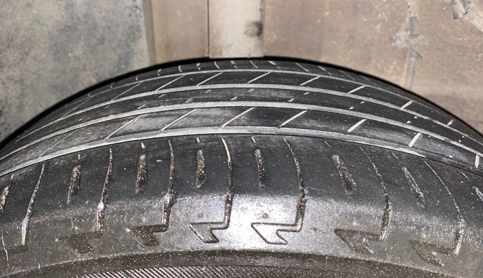 2023 Tata ALTROZ  XZ PLUS (S) , Diesel, Manual, 54,159 km, Right Rear Tyre Tread