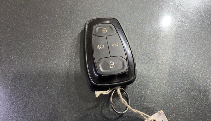 2023 Tata ALTROZ  XZ PLUS (S) , Diesel, Manual, 54,159 km, Key Close Up