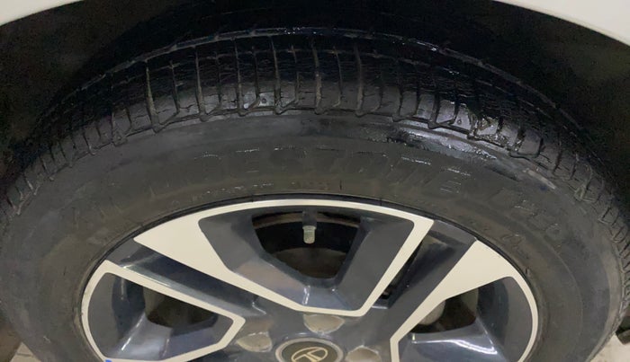 2018 Tata TIGOR XZ PETROL, Petrol, Manual, 14,902 km, Right Front Tyre Tread