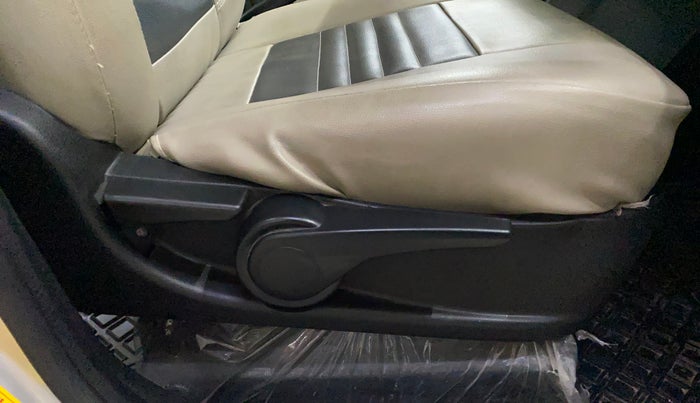 2018 Tata TIGOR XZ PETROL, Petrol, Manual, 14,902 km, Driver Side Adjustment Panel