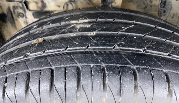 2020 Maruti Vitara Brezza ZXI AT SHVS, Petrol, Automatic, 17,926 km, Left Front Tyre Tread