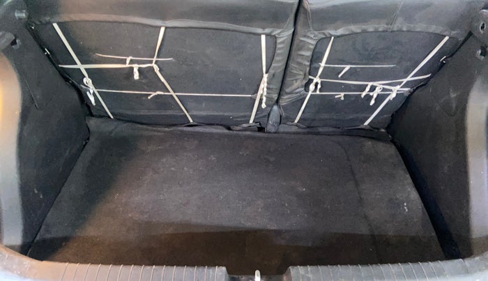 2014 Hyundai Elite i20 ASTA 1.2, Petrol, Manual, 1,07,721 km, Boot Inside