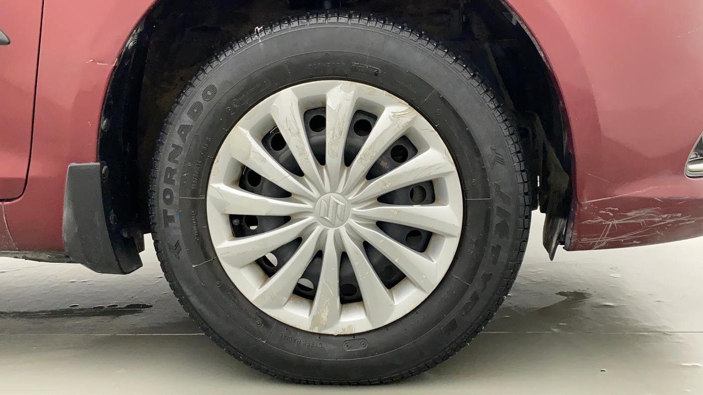 2015 Maruti Swift Dzire VXI, Petrol, Manual, 89,917 km, Right Front Wheel