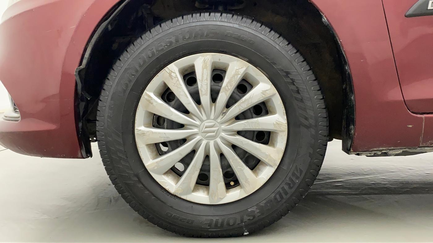 2015 Maruti Swift Dzire VXI, Petrol, Manual, 89,917 km, Left Front Wheel