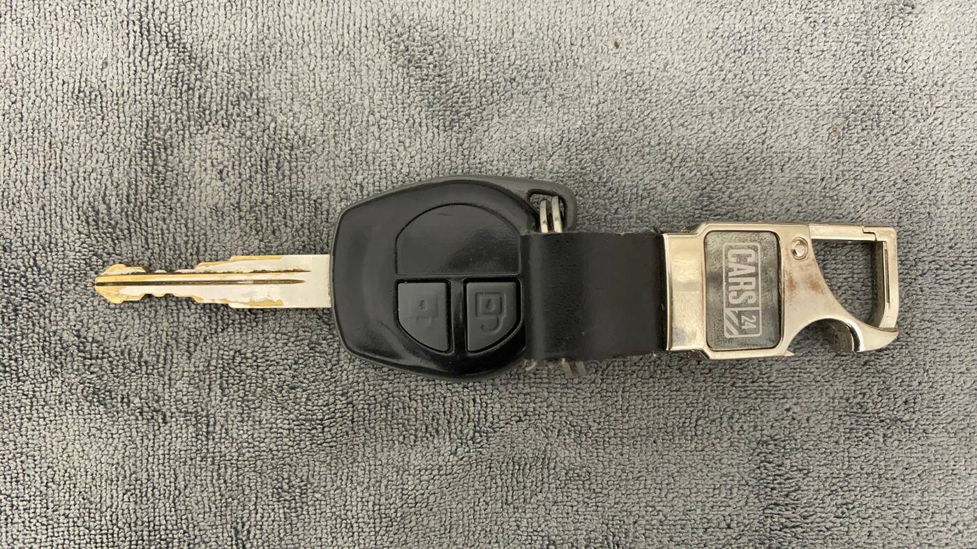 2015 Maruti Swift Dzire VXI, Petrol, Manual, 89,917 km, Key Close Up