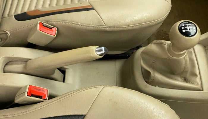 2015 Maruti Swift Dzire VXI, Petrol, Manual, 89,917 km, Gear Lever