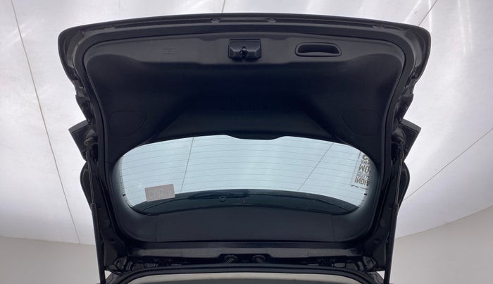 2018 Jeep Compass LIMITED PLUS PETROL AT, Petrol, Automatic, 60,466 km, Boot Door Open