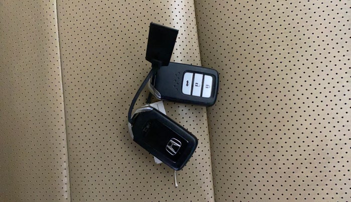 2021 Honda City 1.5L I-VTEC V MT 4TH GEN, Petrol, Manual, 35,283 km, Key Close Up