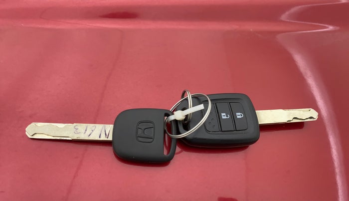 2019 Honda WR-V 1.2L I-VTEC VX MT, Petrol, Manual, 33,555 km, Key Close Up