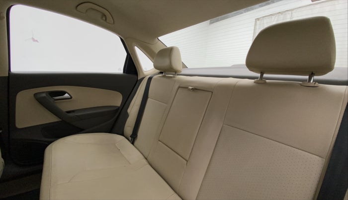 2015 Volkswagen Vento HIGHLINE 1.5 AT, Diesel, Automatic, 46,645 km, Right Side Rear Door Cabin