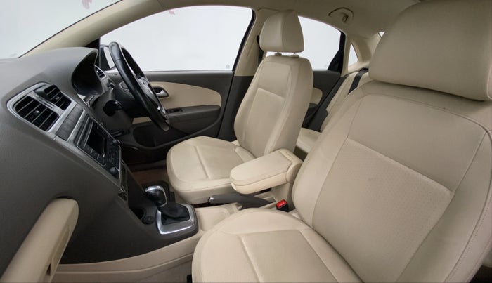 2015 Volkswagen Vento HIGHLINE 1.5 AT, Diesel, Automatic, 46,645 km, Right Side Front Door Cabin