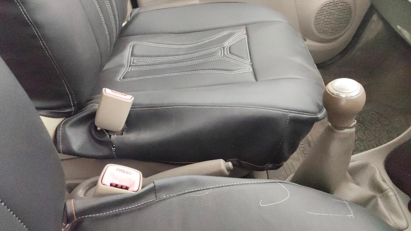 2013 Toyota Etios Liva G, Petrol, Manual, 65,995 km, Gear Lever