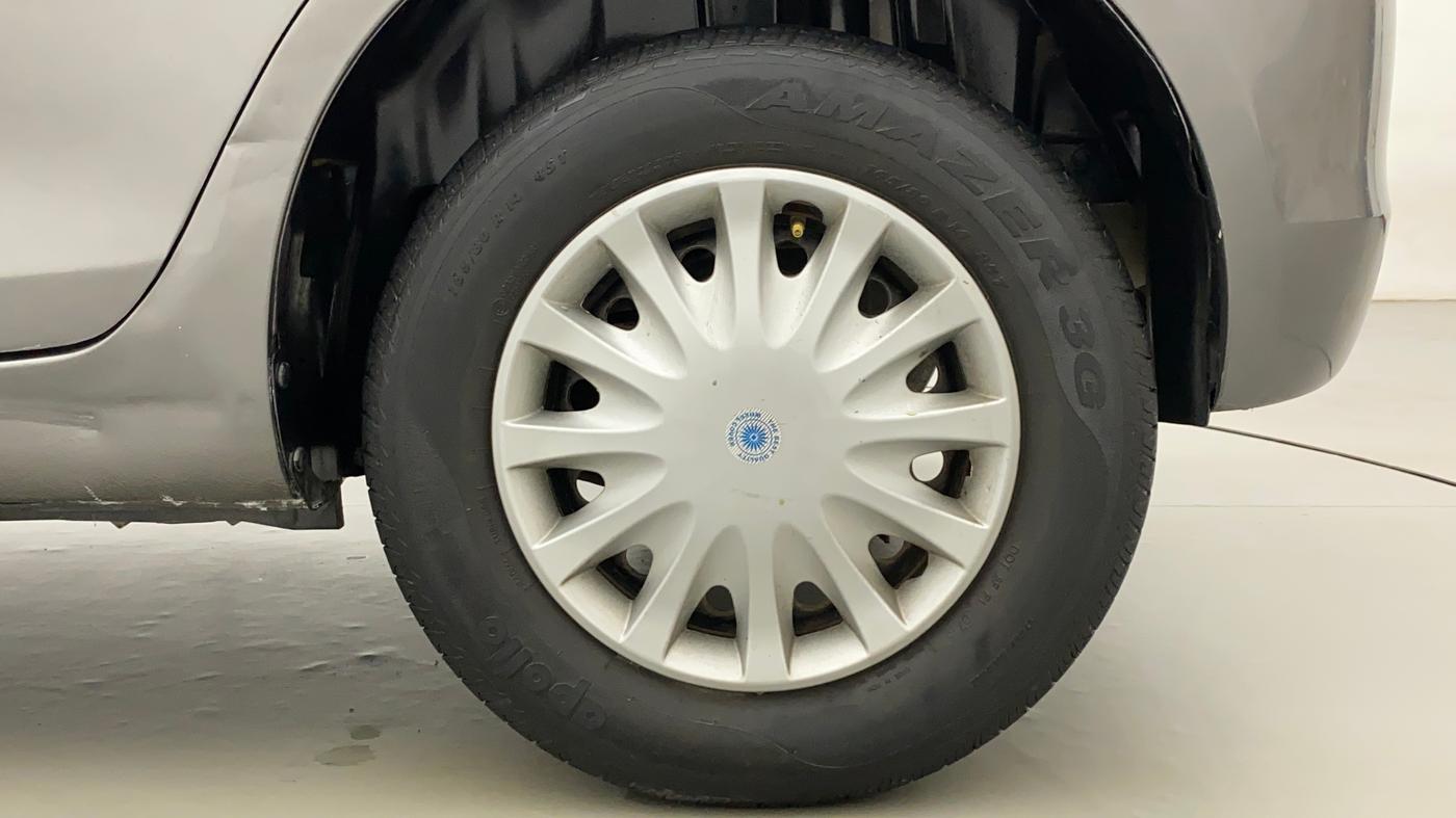 2015 Maruti Swift VXI, Petrol, Manual, 29,896 km, Left Rear Wheel