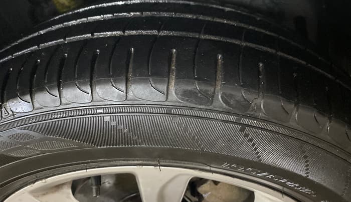 2019 Ford Ecosport TITANIUM 1.5L PETROL, Petrol, Manual, 93,101 km, Right Front Tyre Tread