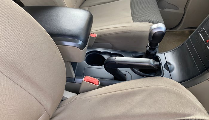 2017 Mahindra XUV500 W6, Diesel, Manual, 37,310 km, Gear Lever