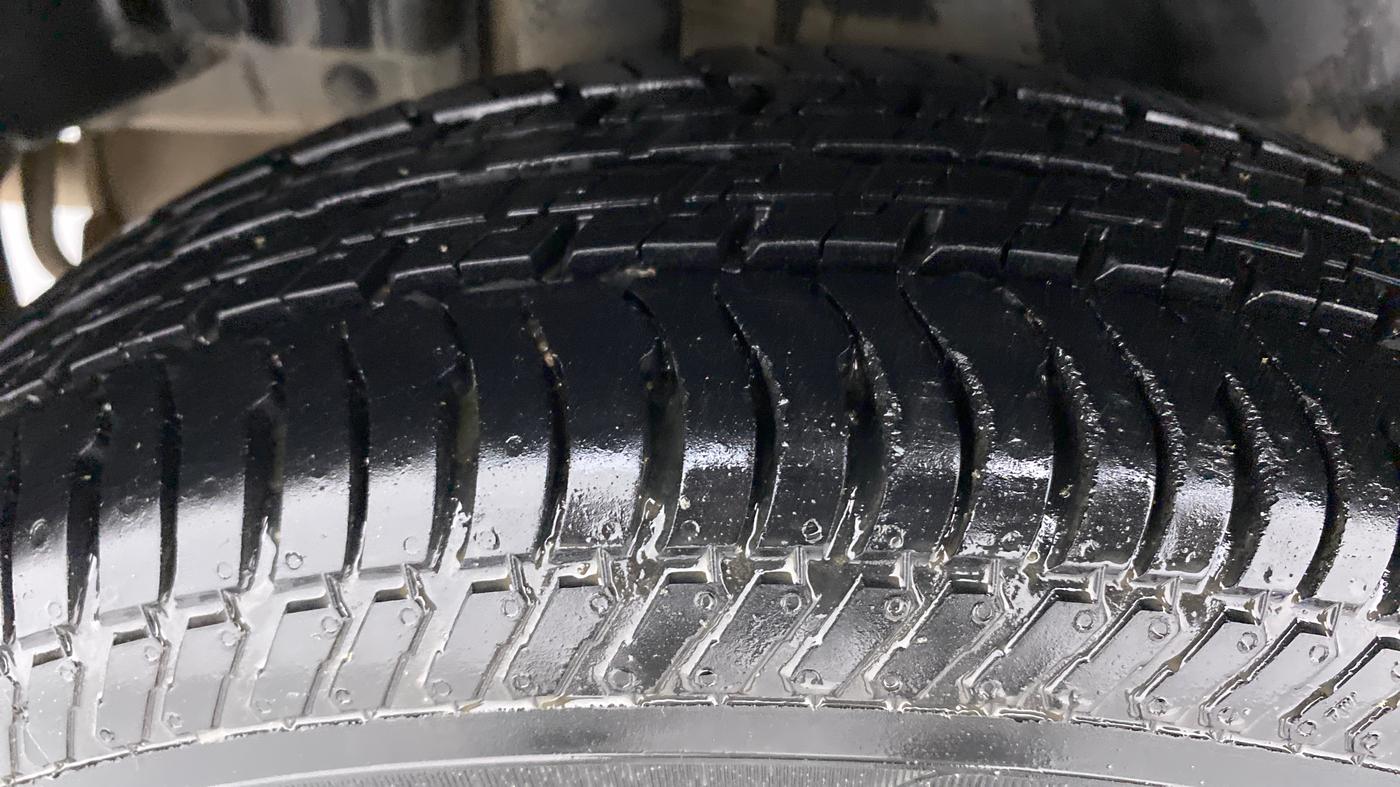 2013 Maruti Swift Dzire VDI, Diesel, Manual, 74,418 km, Right Rear Tyre Tread
