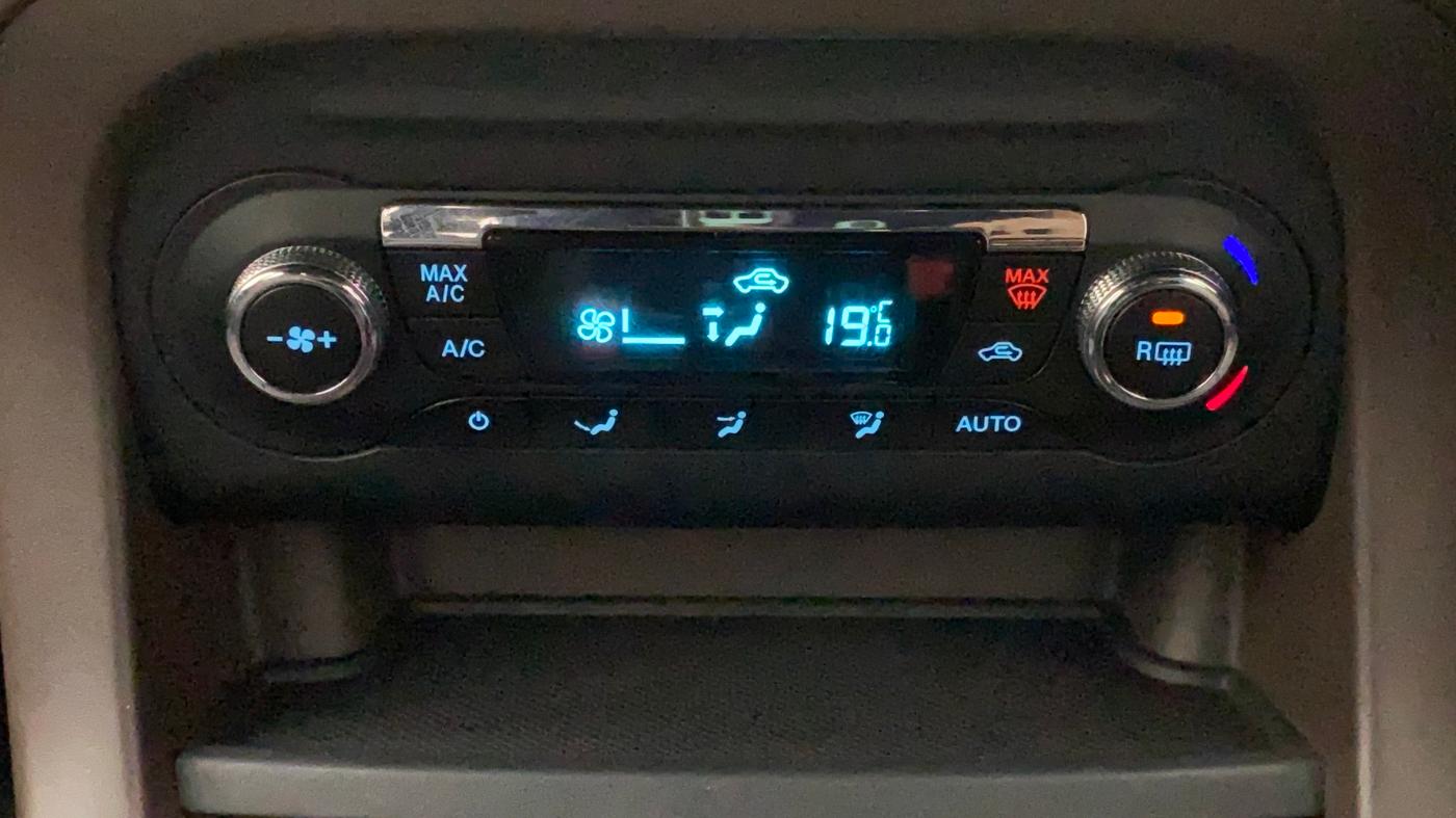 2018 Ford FREESTYLE TITANIUM 1.2 PETROL, Petrol, Manual, 31,896 km, Automatic Climate Control