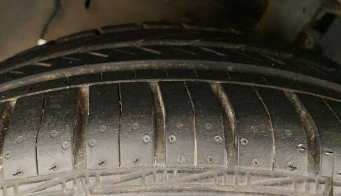 2018 Ford FREESTYLE TITANIUM 1.2 PETROL, Petrol, Manual, 31,896 km, Left Front Tyre Tread